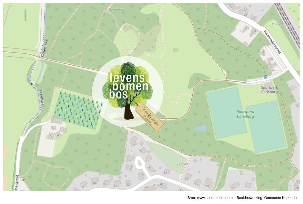 Een plattegrond van het gebied rondom het voormalig hoofdveld van hockeyvereniging Carisborg. Op het hoofdveld zijn kleine boompjes ingetekend, er staat een Levensbomenboslogo naast met op het label de tekst 'Kerkrade Carisborg'