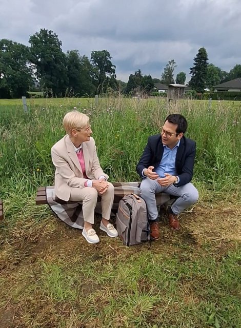 Foto van de burgemeesters Benjamin Fadavian (Herzogenrath) en Petra Dassen (Kerkrade)