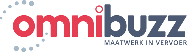 Het logo van Omnibuzz met daarbij de tekst: maatwerk in vervoer