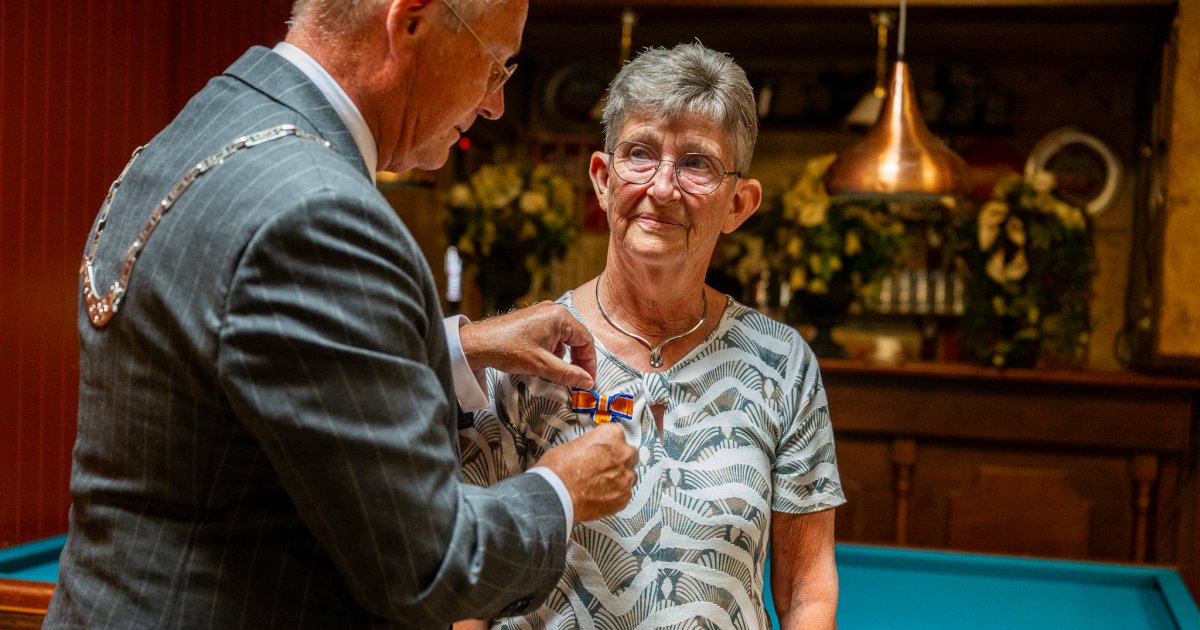 Mevrouw Boots koninklijk onderscheiden voor decennialange inzet voor ouderen
