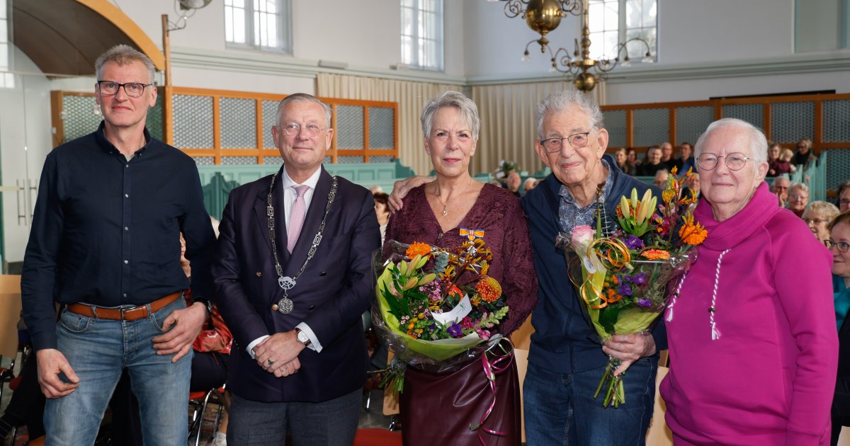 Twee vrijwilligers gedecoreerd met Koninklijke onderscheiding voor jarenlange inzet