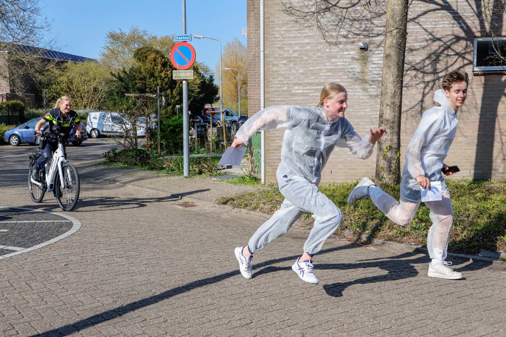 Agenten jagen op Koggenlandse jongeren tijdens The Hunt