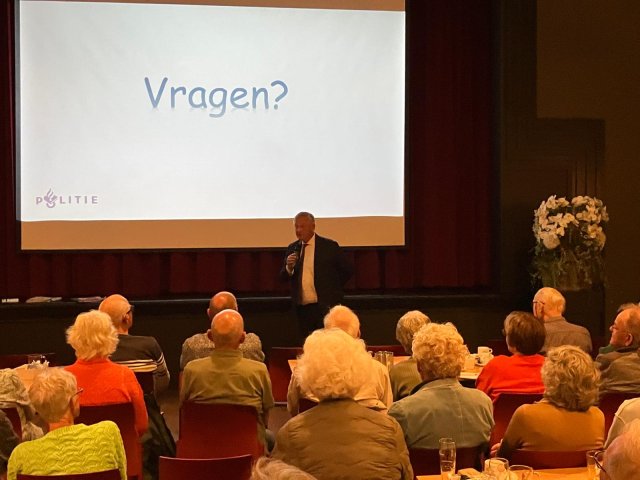 Voorlichting online oplichting Obdam