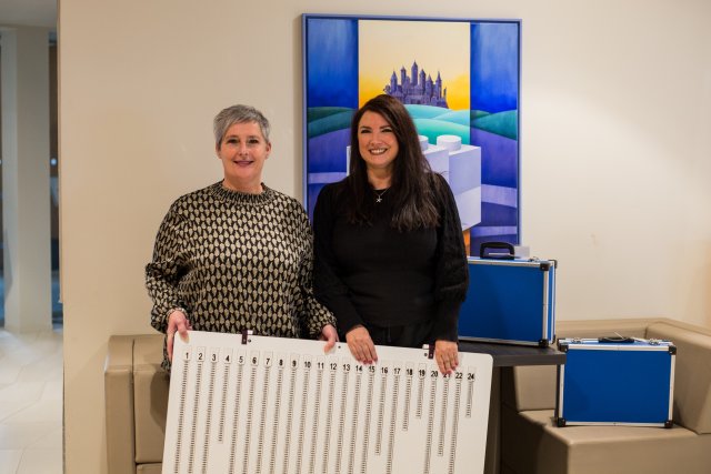 Monique en Daniella van de afdeling Klant Contact Centrum