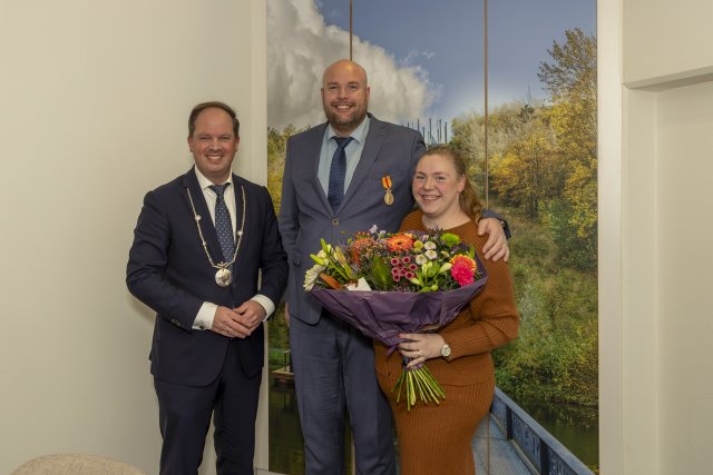 Richard de Boer reikt heldenpenning uit