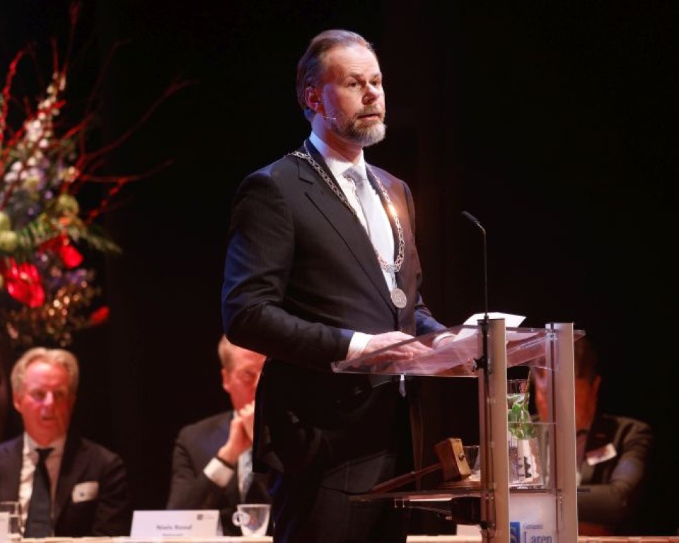 Installatie burgemeester Robert van Rijn in Singer te Laren