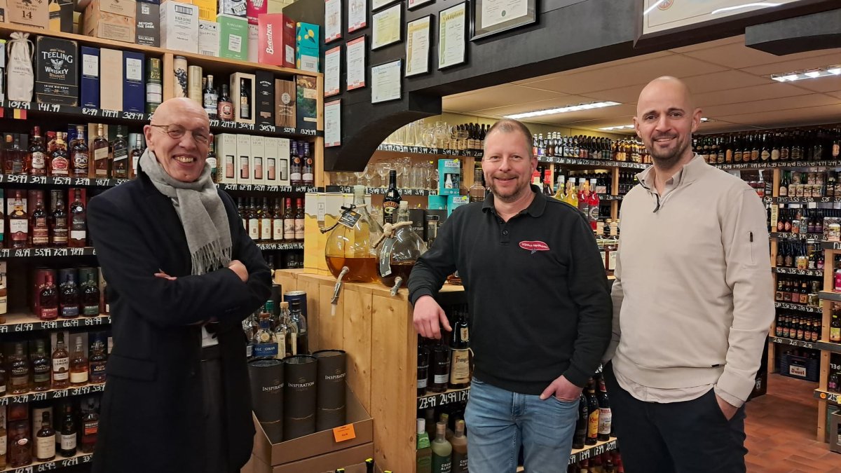 Wethouder op bezoek bij Wijnhuis Heythuysen: ‘Samen kijken naar kansen’