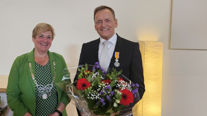 Burgemeester Nelly Kalfs en Gerard van Berlo