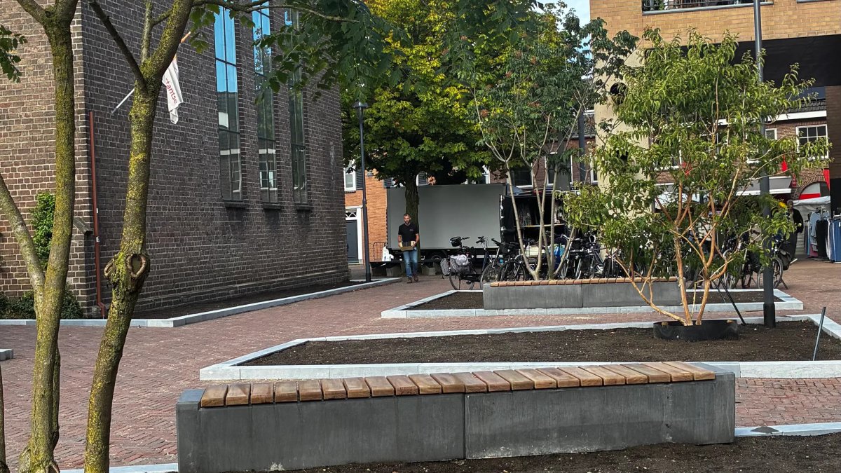 Raadhuisplein vernieuwd