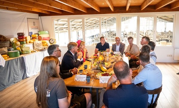 In gesprek over toekomst landelijk gebied met zicht op de koeien