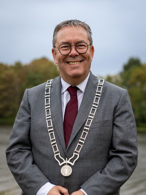 Burgemeester Dion Schneider