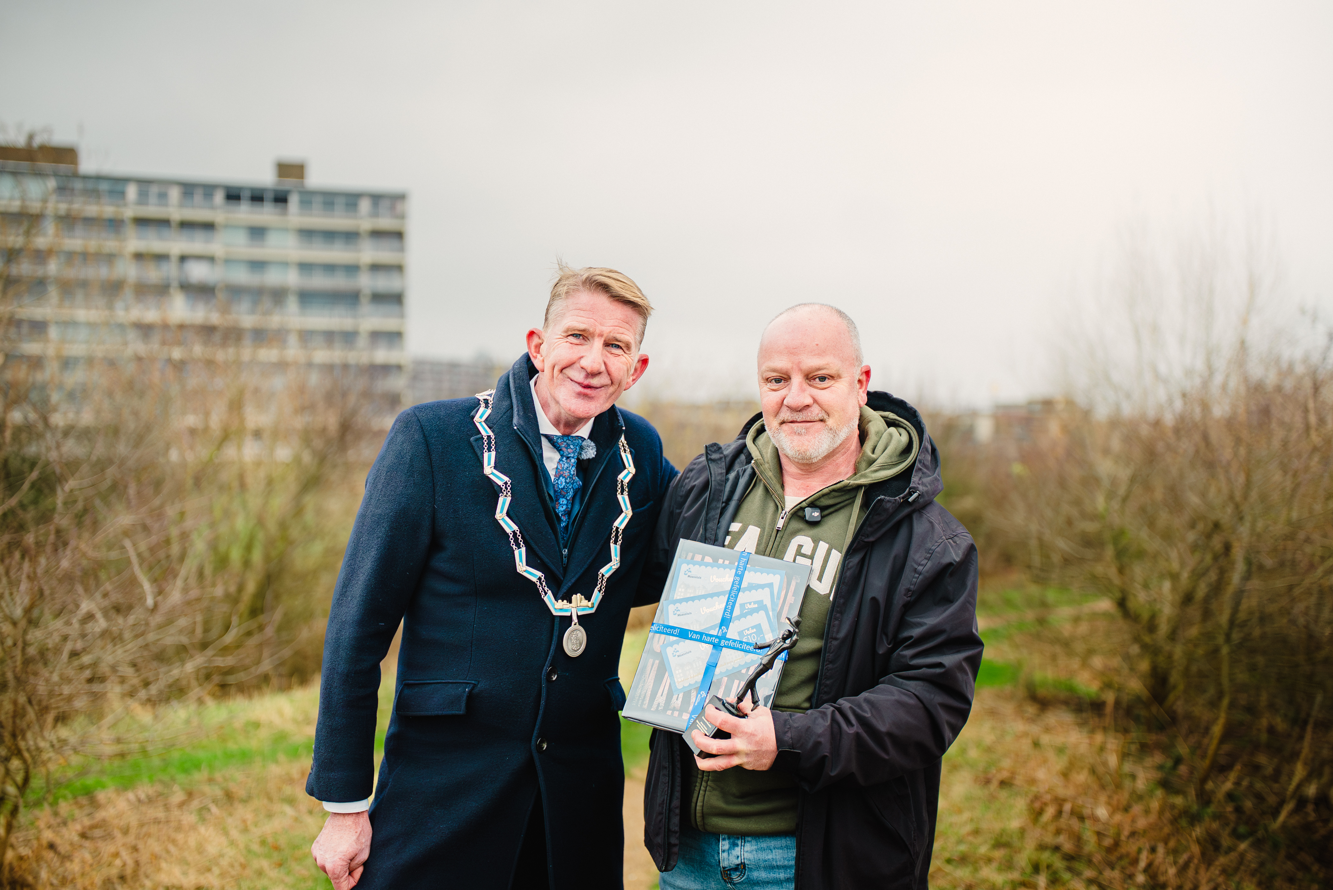 Burgemeester De Vries reikt Chapeau 2025 uit aan Jeroen Doolaar