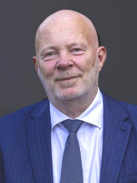 Robert Simons