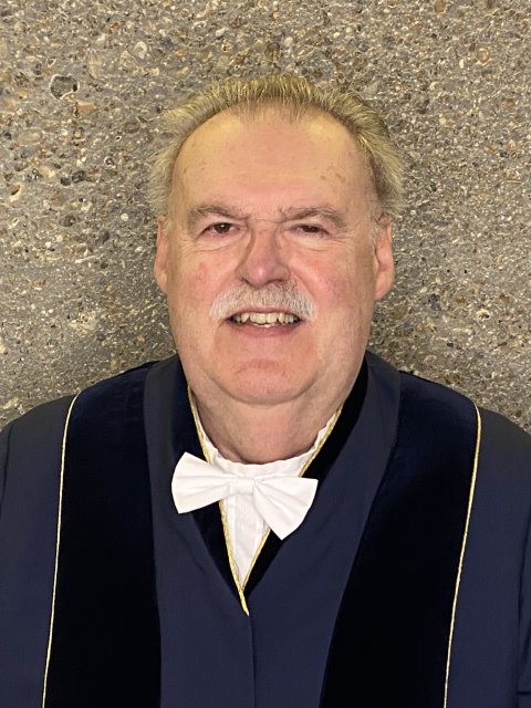 Foto van trouwambtenaar Pieter Hoogenraad