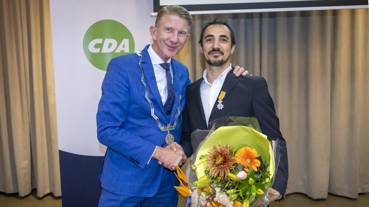 Koninklijke Onderscheiding voor voormalig raadslid Mehmet Çiçek