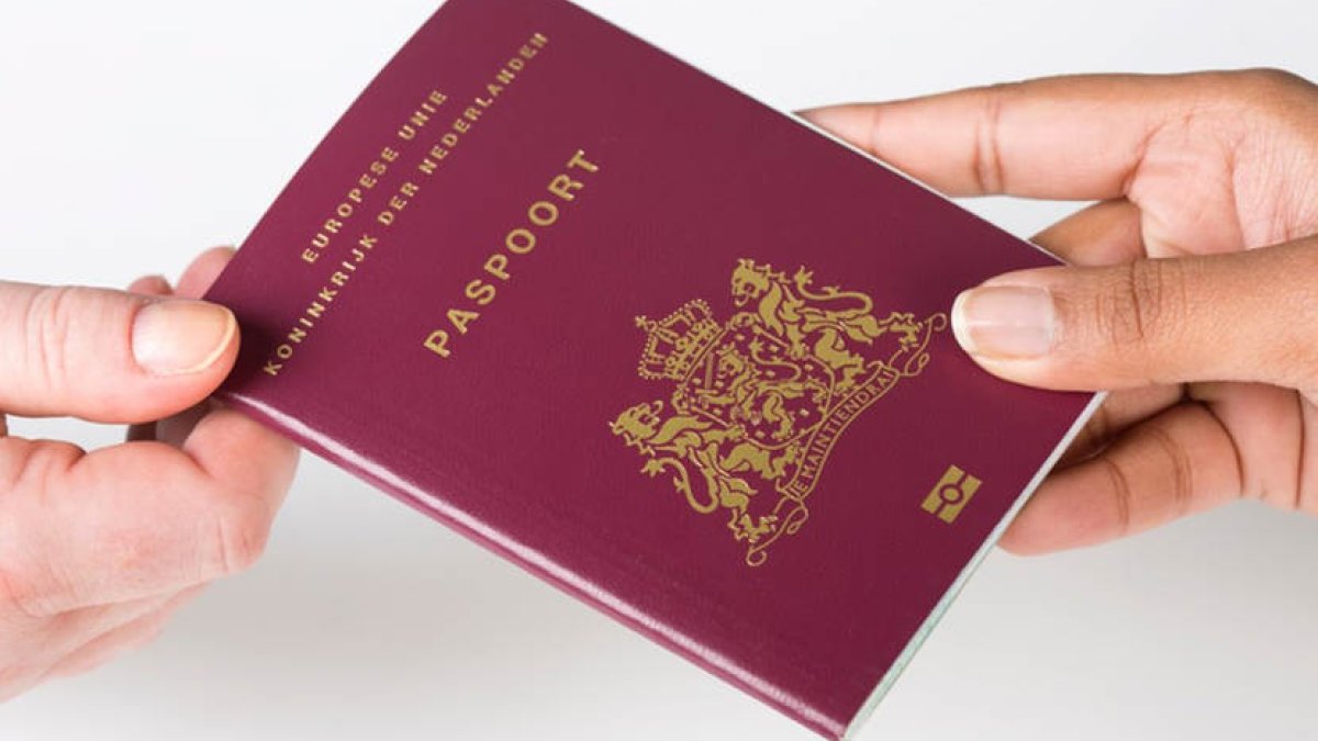 De gemeente waarschuwt voor extra drukte aan de publieksbalies in de komende maanden