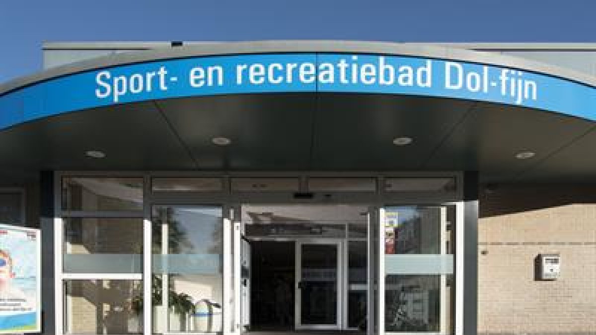 Tijdelijke afsluiting gang en douches in het recreatiebad van zwembad Dol-fijn