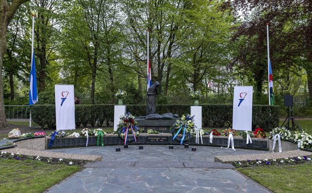 Foto van het oorlogsmonument in het Prinses Julianaplantsoen