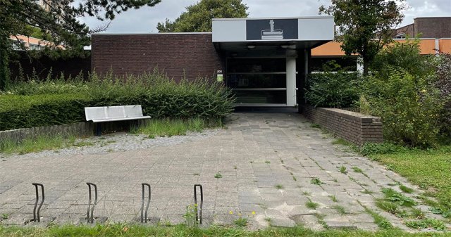 Foto van het leegstaande voormalige gezondheidsgebouw De Vloot