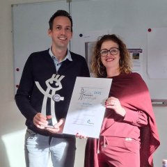 Foto van Ruud Pijper en wethouder Denise Mulder