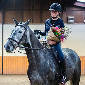 Foto van amazone Tessa Ottenhof en haar paard Cerrito