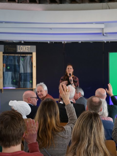 Groep mensen bij een bijeenkomst van het Circulair Loket