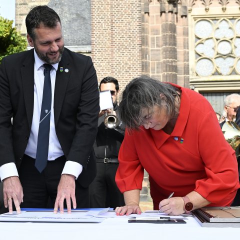 Ondertekening partnerovereenkomst