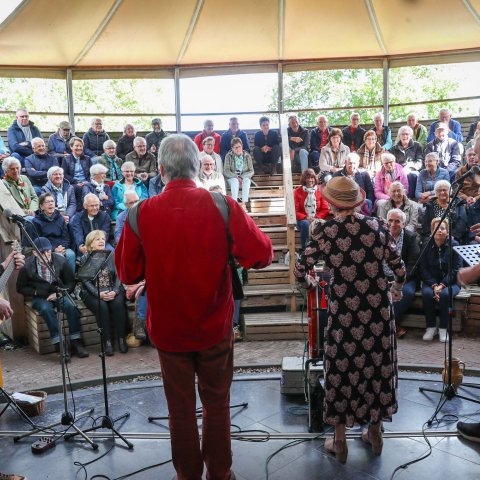 Peelpodium Muziekband Sakkerdju - Buitencentrum De Pelen