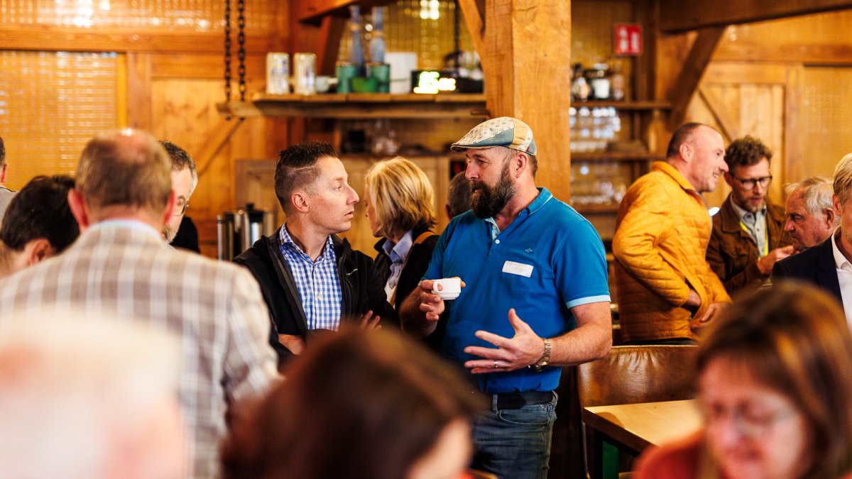 De eerste Peelwerkplaats: van boom tot boterham