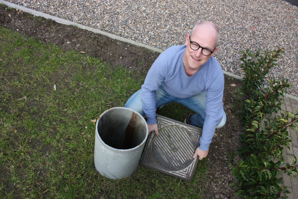 Johan Bijlmakers liet een lavakoffer installeren in zijn tuin