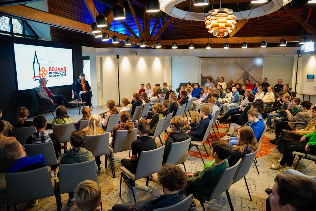 Herdenking in raadszaal
