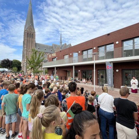 Overdracht IKC de Poel foto 1