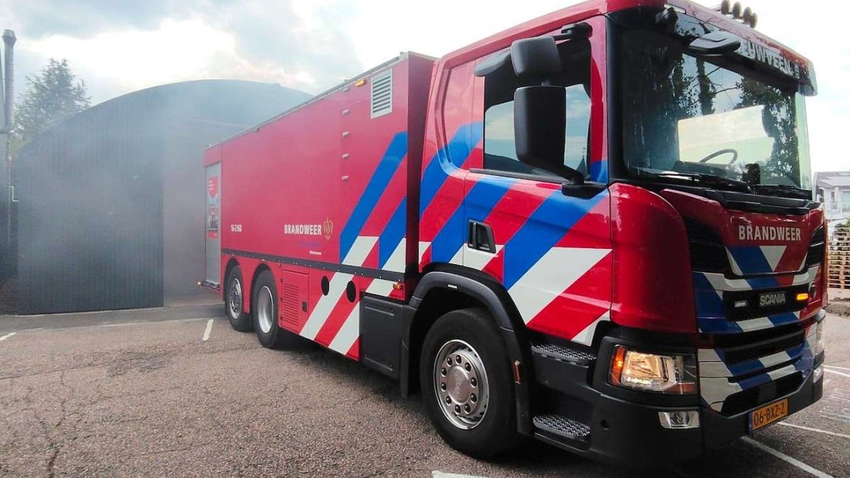 Brandweer Nieuwveen neemt nieuwe waterwagen in gebruik