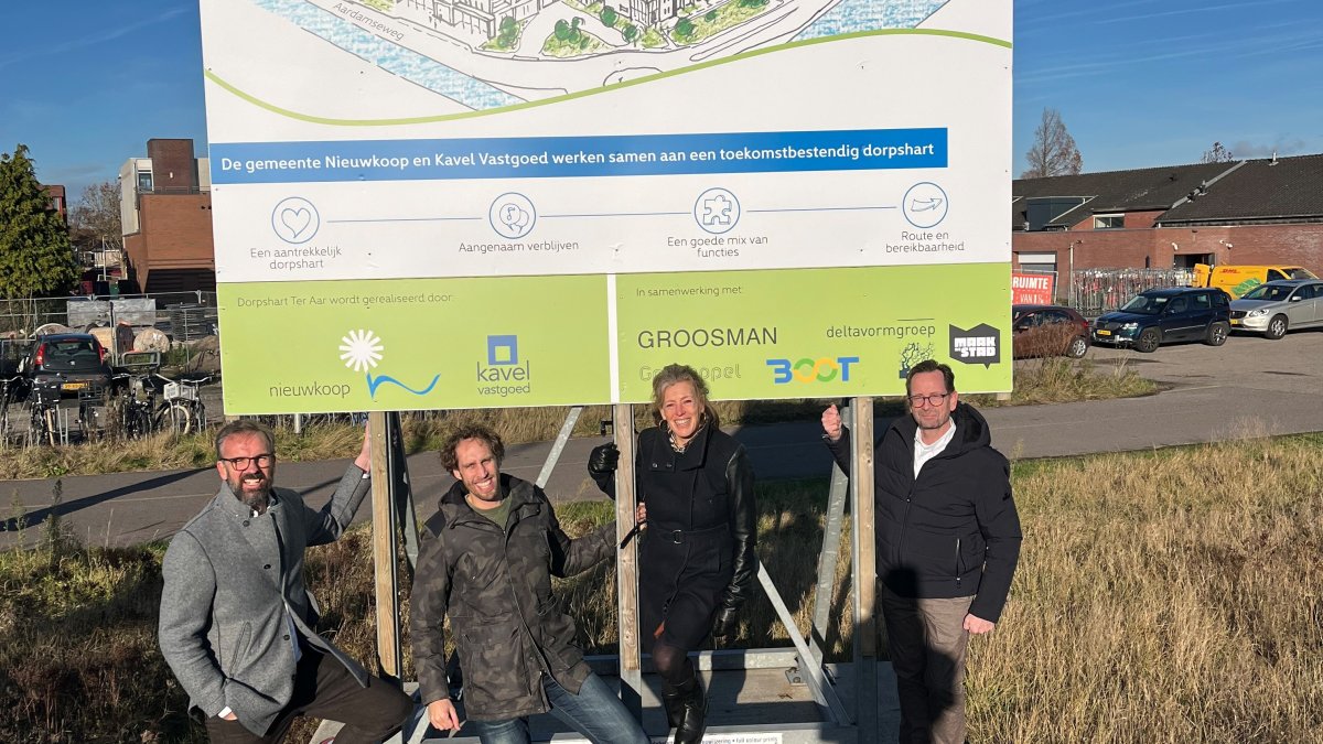 Bouwbord dorpshart Ter Aar onthuld