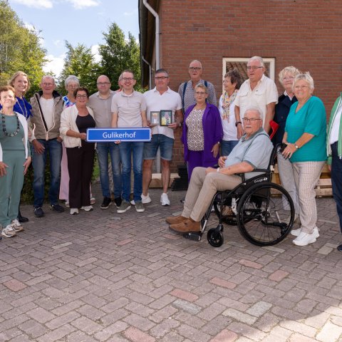 Groepsfoto burgemeester van Nijkerk met familie Guliker
