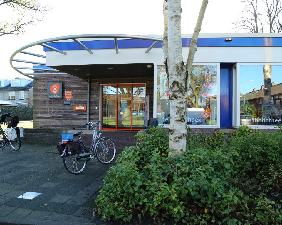 Het servicepunt van de gemeente in bibliotheek hoevelaken