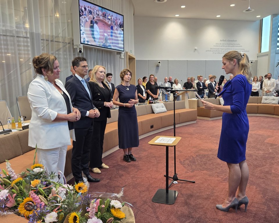 Burgemeester spreekt nieuwe wethouders toe