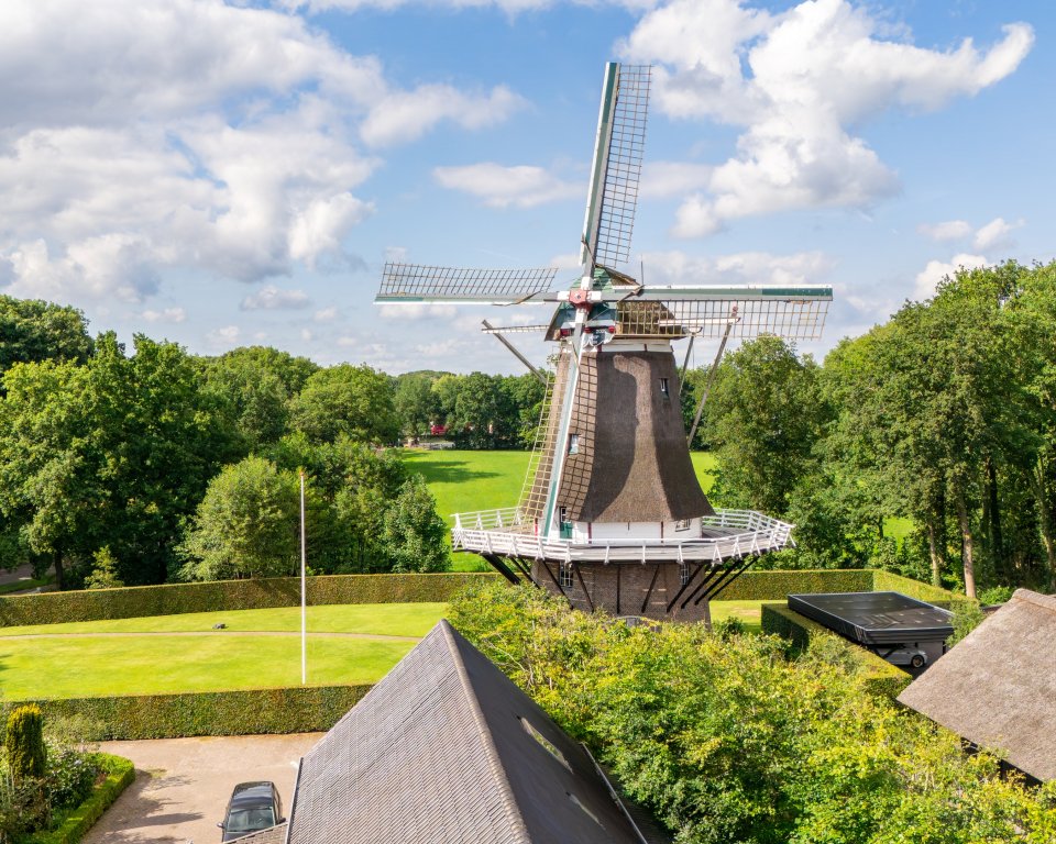 Korenmolen De Hoop in Appel (gemeente Nijkerk)