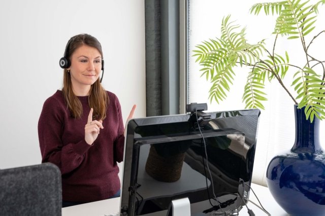 Tolk op afstand beschikbaar tijdens het stemmen