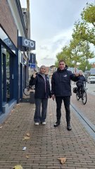 Hosts helpen vluchtelingen wegwijs maken in Nijkerk