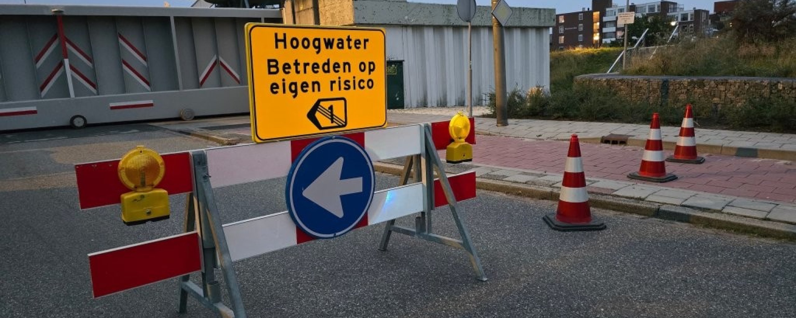 dyke passages Delfzijl Closure Drill