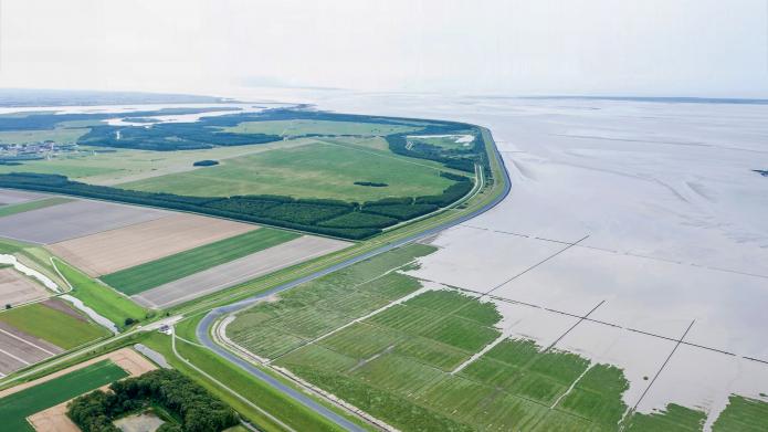 Bovenaanzicht van Lauwersmeerdijk-Vierhuizergat