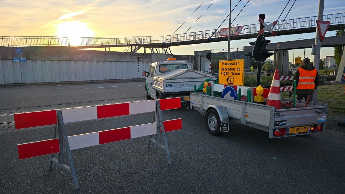 Sluiting dijkdoorgangen Delfzijl zondagochtend om 06.20 uur vanwege hoogwater