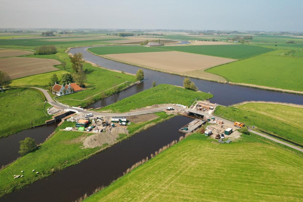 Luchtfoto van De Aduarderzijlen