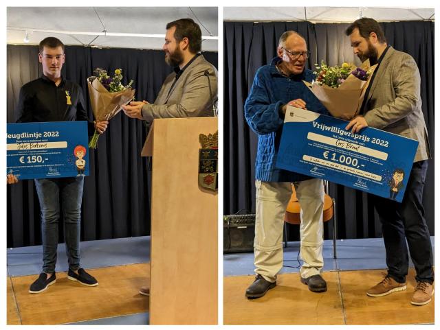 Jules Berkvens krijgt het jeugdlintje 2022 & Kees Braat krijgt de vrijwilligersprijs 2022 overhandigd door wethouder Niels Wouters