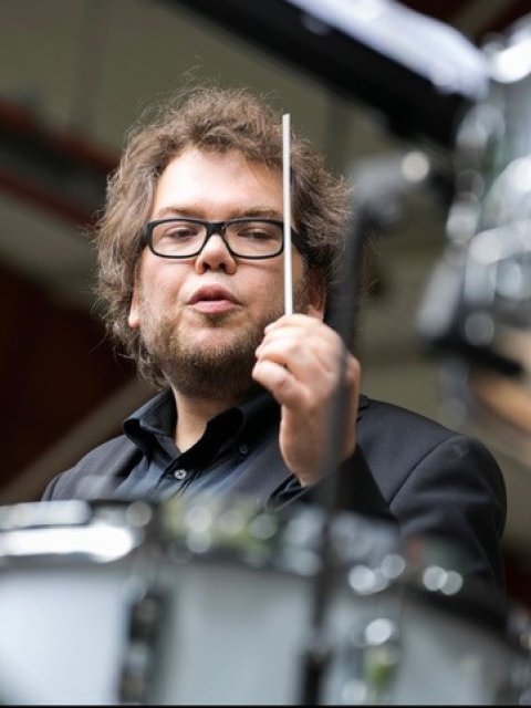 Slagwerkdocent en dirigent Wouter de Winne.