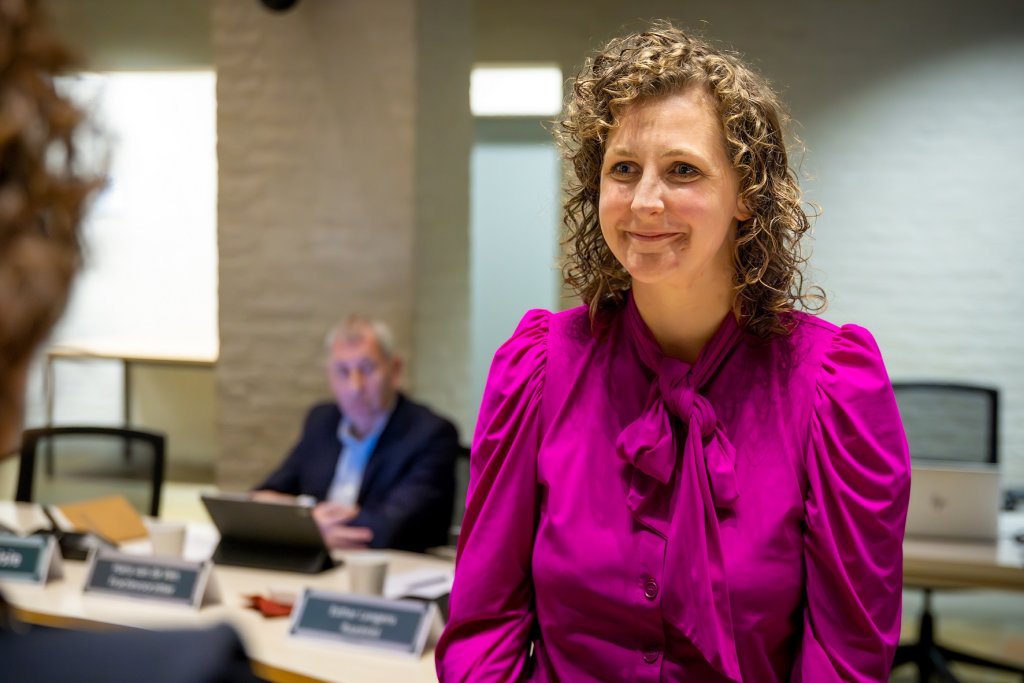 Claud Leermakers wordt door burgemeester Judith Keijzers-Verschelling benoemd als wethouder.