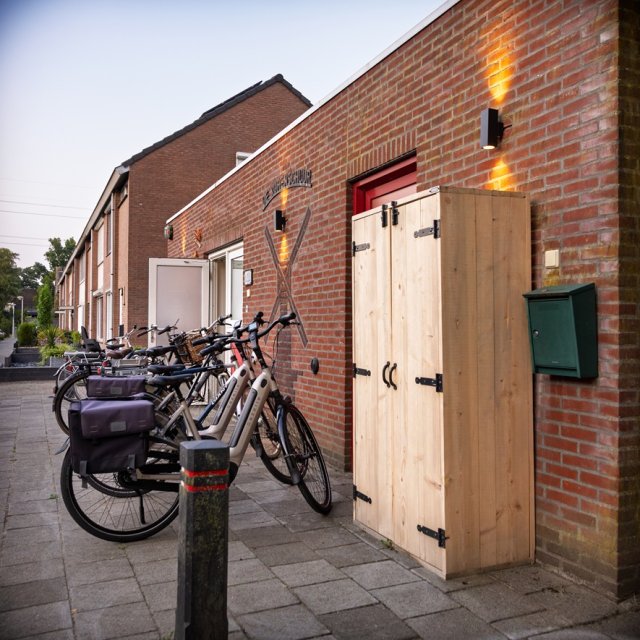Weggeefkastje bij buurthuis De Korenschuur in Oirschot. 