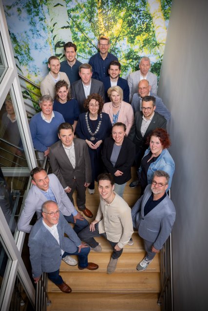 Foto nieuwe raadsleden.