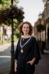 Burgemeester Judith Keijzers-Verschelling Fotograaf: Suzanne Pijnenburg Fotografie